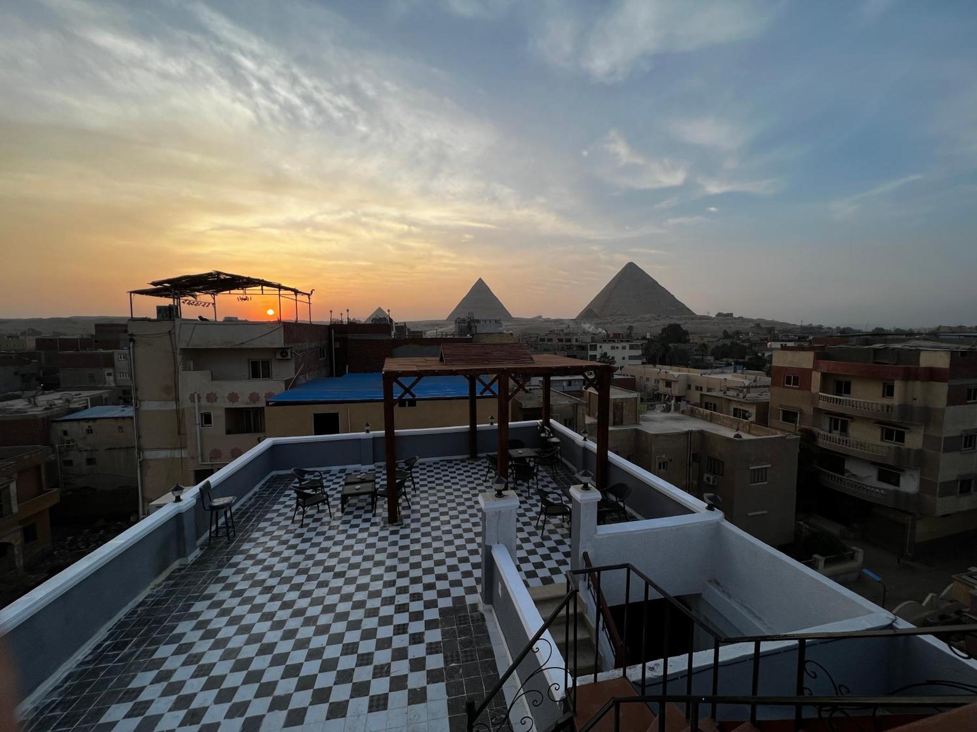 Pyramids Gate Hotel Kafret el-Gabal Exterior photo