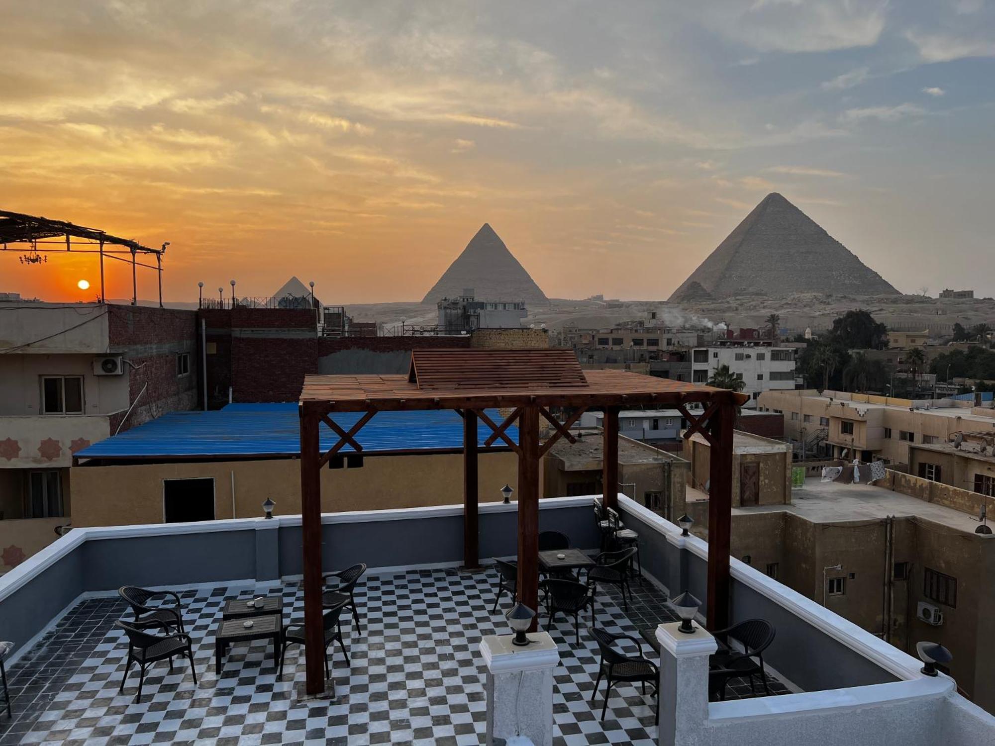 Pyramids Gate Hotel Kafret el-Gabal Exterior photo