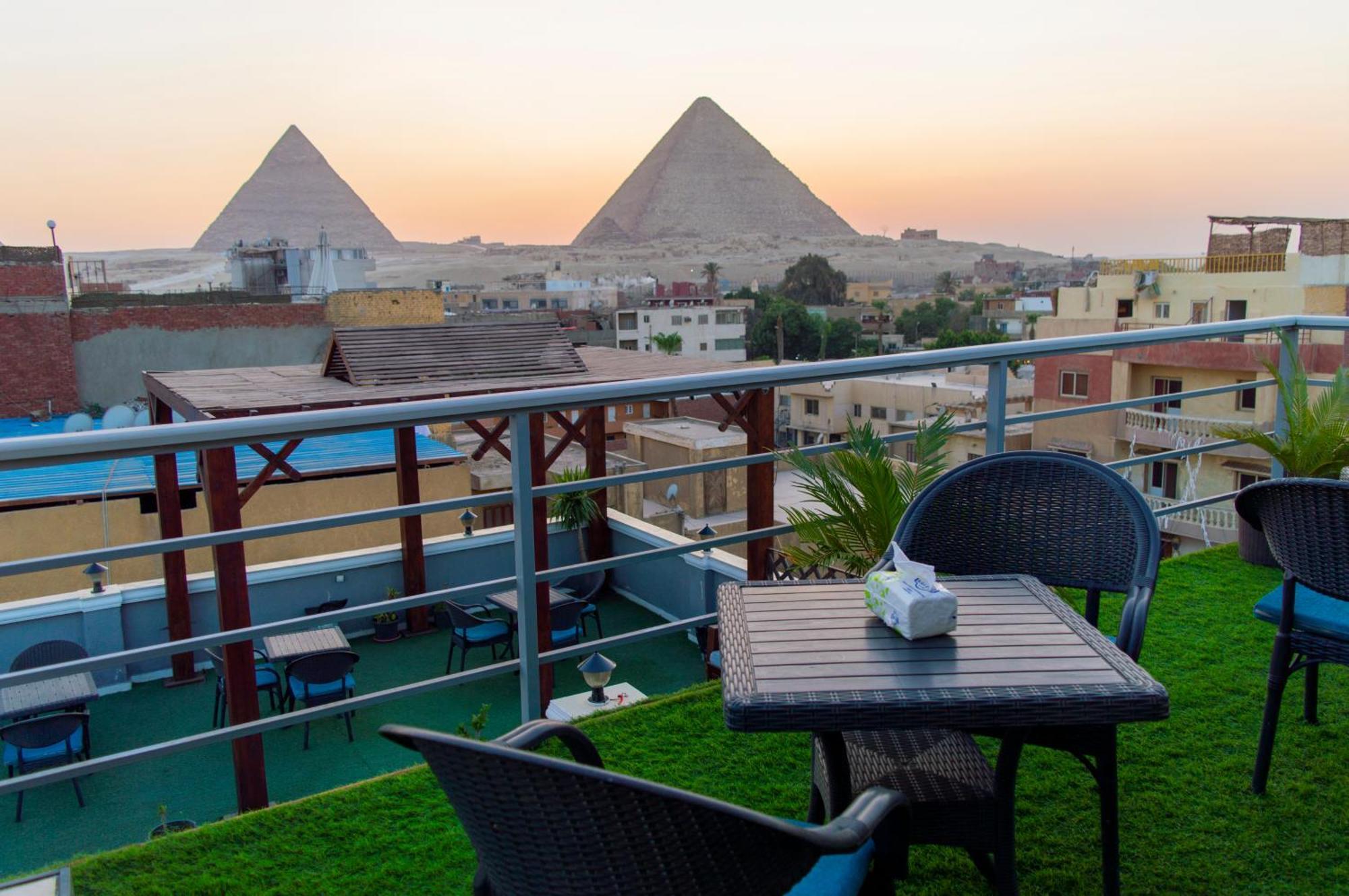 Pyramids Gate Hotel Kafret el-Gabal Exterior photo