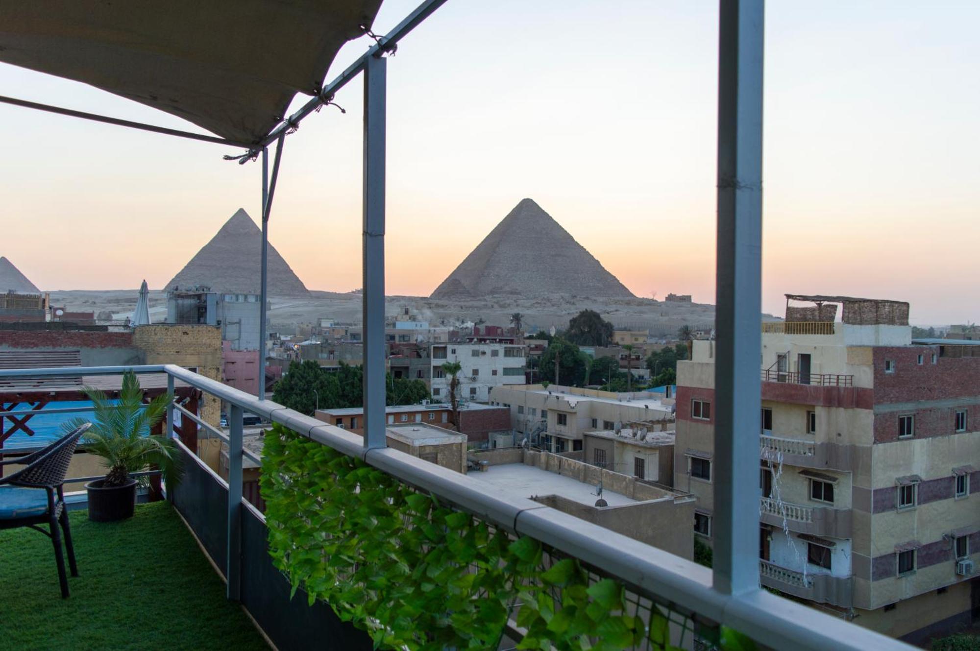 Pyramids Gate Hotel Kafret el-Gabal Exterior photo